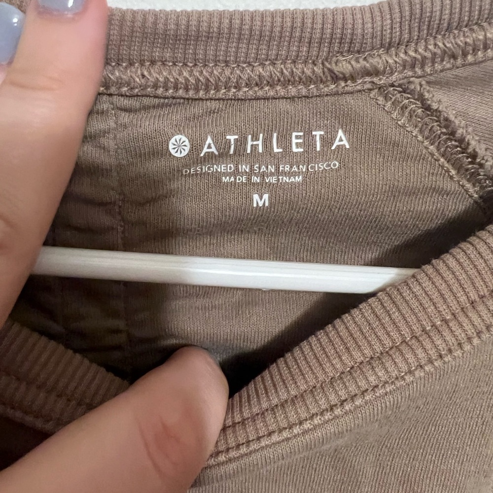 Athleta Workout Top Size Medium - image 6